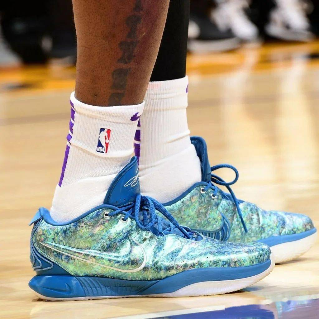 nba 球鞋合集!巴特勒居然上脚 "吴悠亲签"!_nike_kobe_比赛
