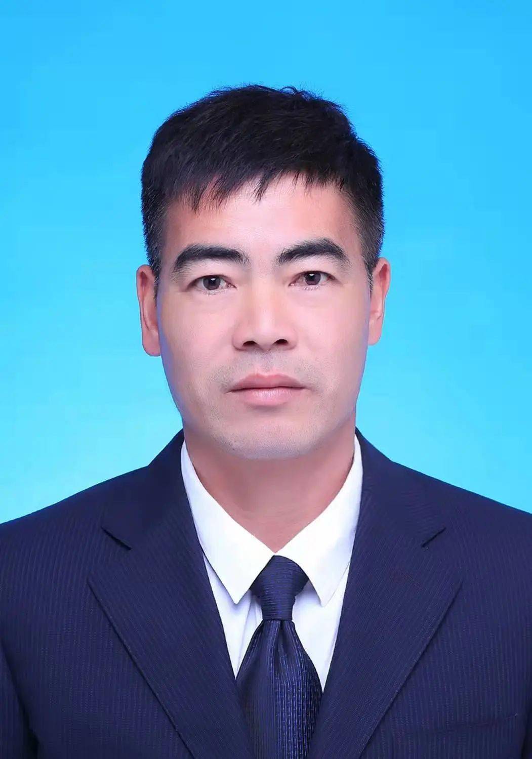 兰景美1983年4月,苍南县第一届人民代表大会常务委员会选举产生.