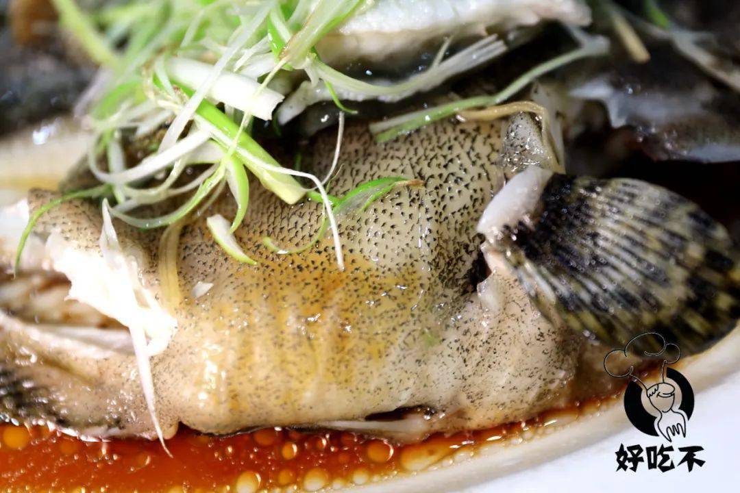 88/磅,周四满膏膏蟹35/磅,周五游水虾28/磅,周六野生鳗鱼18.