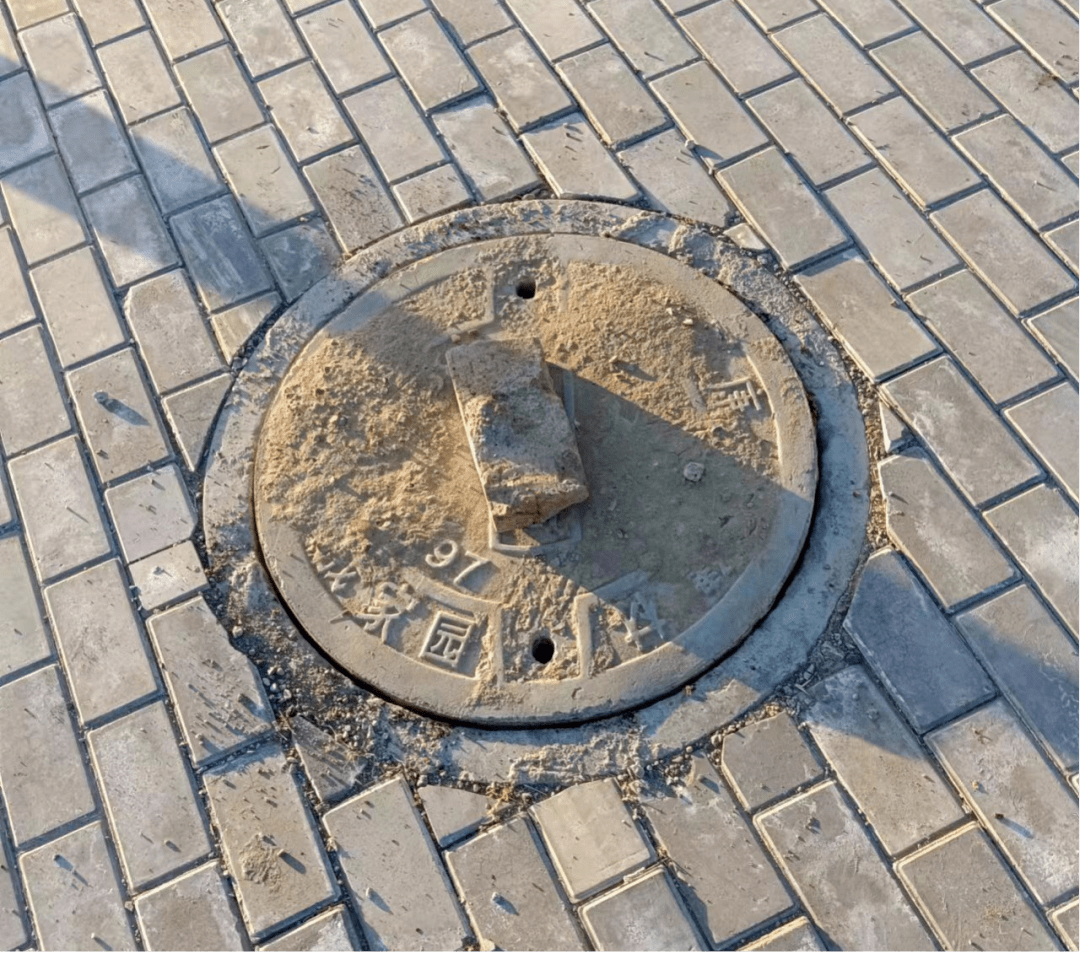 【城市视角】整治"病害"井盖 守护"脚下安全"_管理水平_巡查_群众