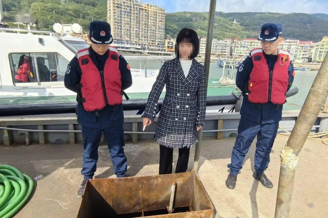 目前,福州海警局连江工作站已依法对涉案船舶及涉案货物进行扣押,案件