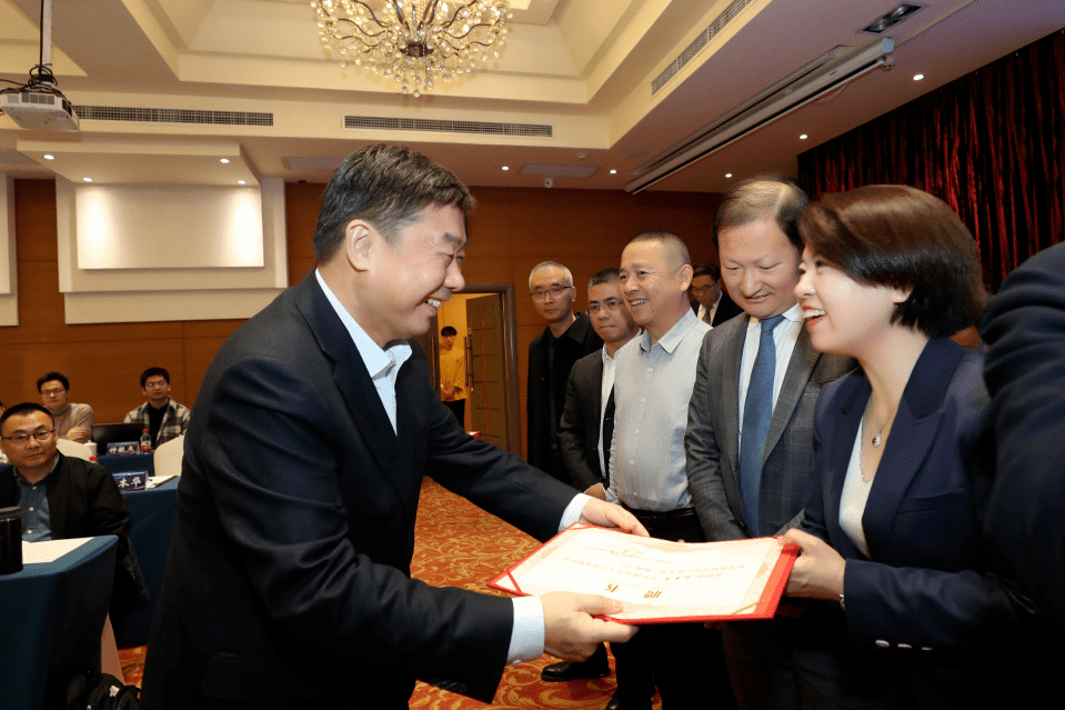 受聘中国政法大学刑事辩护创新发展研究中心研究员_仪式_高子程_胡明