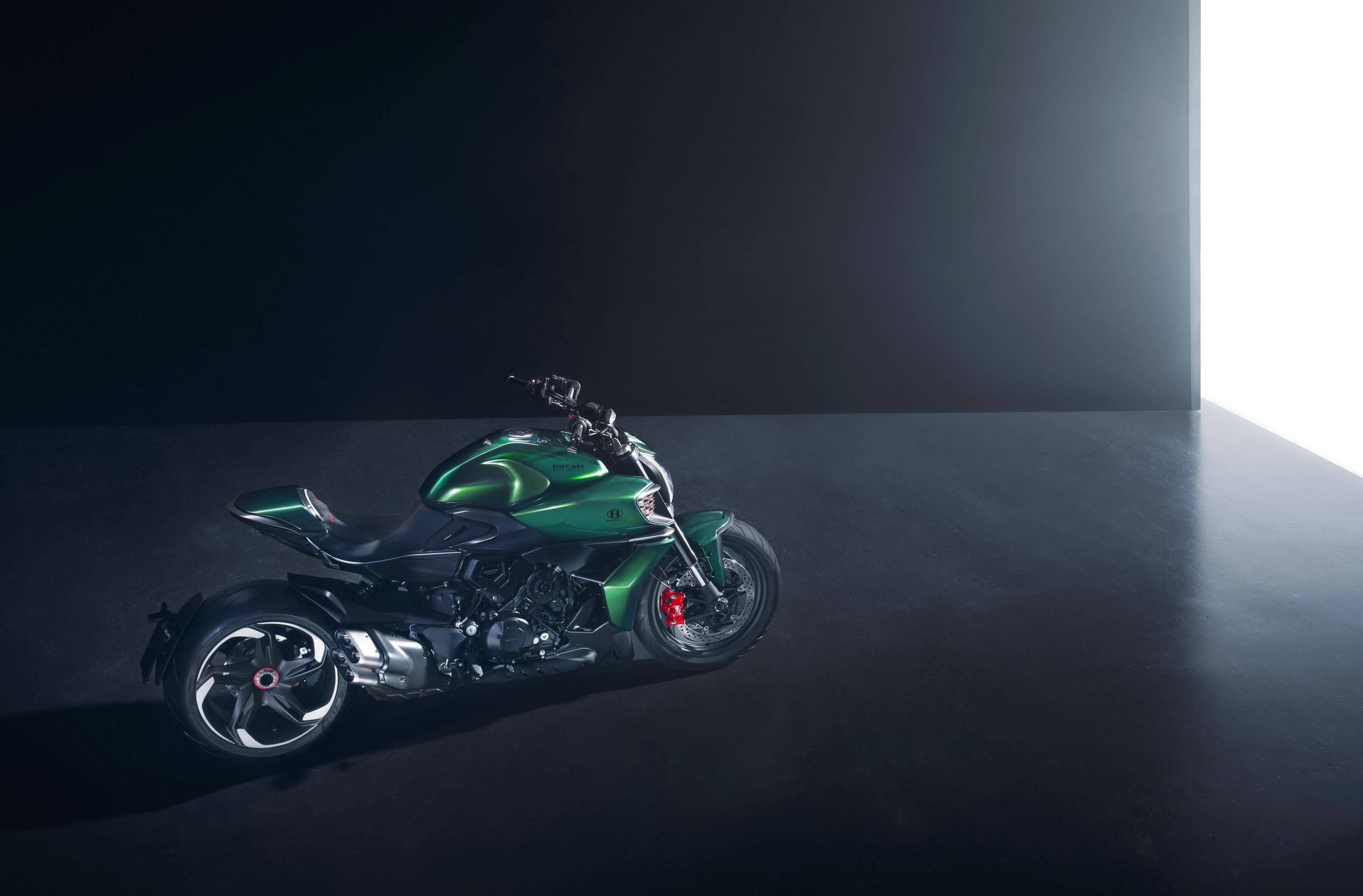 杜卡迪 diavel for bentley 大魔鬼宾利限量版