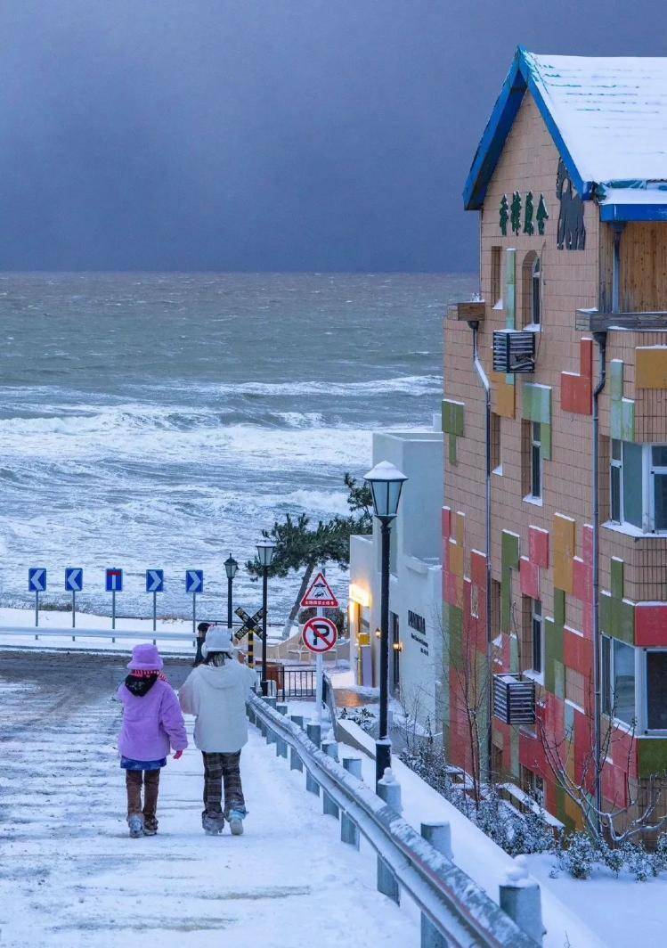 威海雪景海边图片