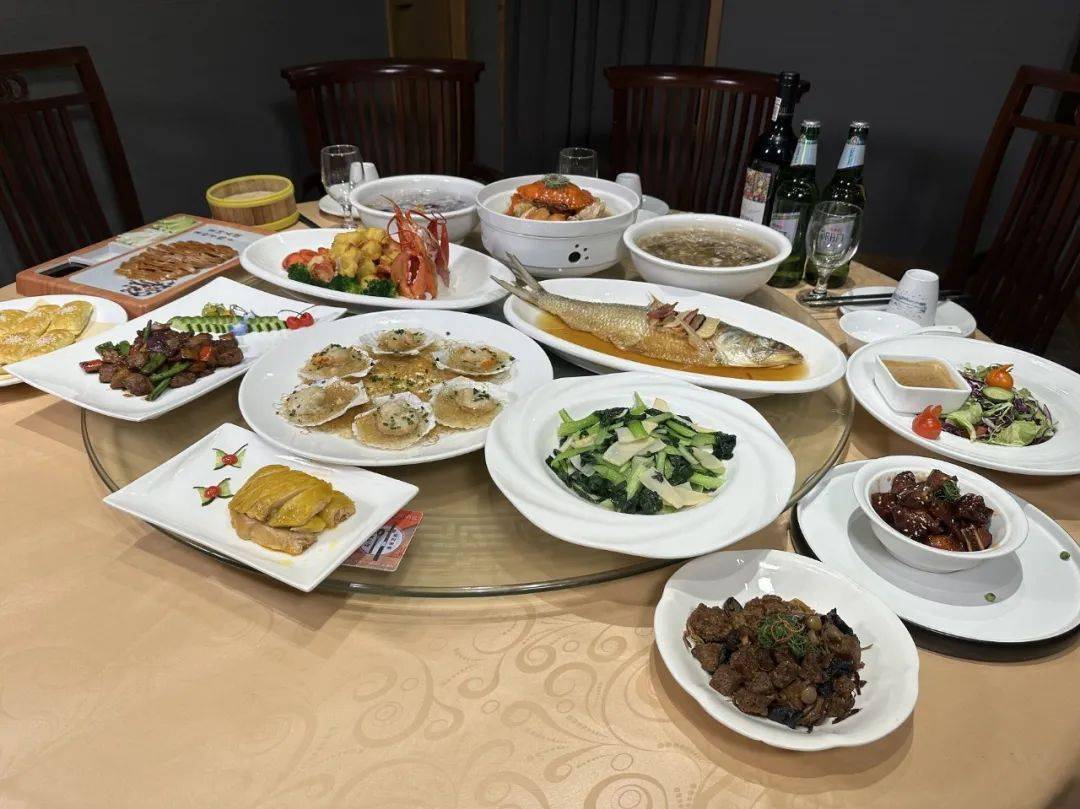 新春10人套餐可预约包房,新春4-6人套餐性价比超高!
