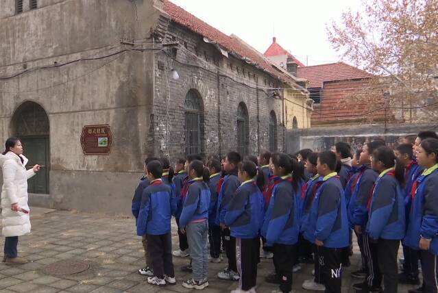 潍坊高密市滨北学校举行众志成城 为了永不忘却的国家记忆国家公祭