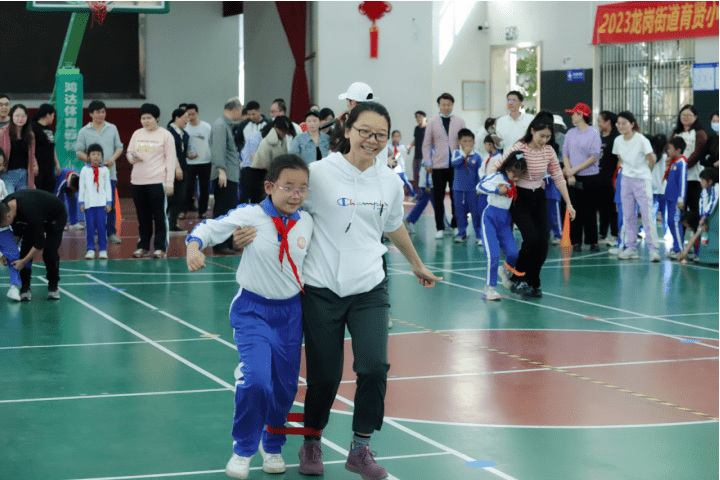 龙岗育贤小学图片