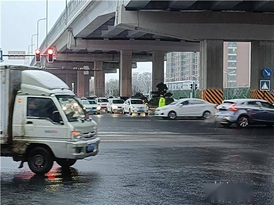 雪中執勤,高速路壓速開道!淄博交警守護平安出行路_保障_天氣_主線