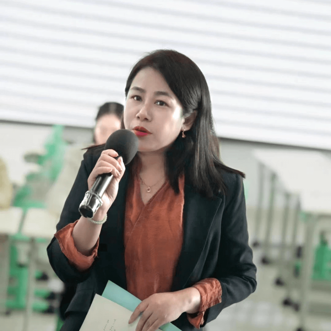 杨海燕:要站在自己所热爱的世界里闪闪发亮 | 我身边的好老师_教育_教学_江苏省