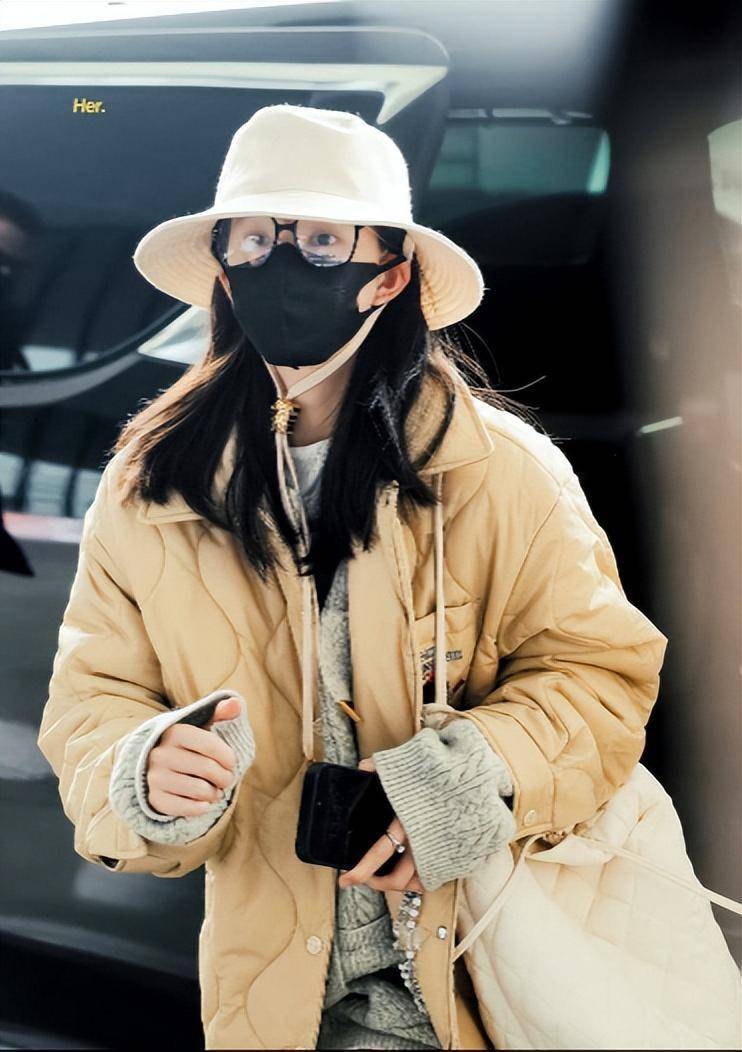 澳门出席活动,王玉雯吴宣仪孟美岐比美,吴磊檀健次张若昀抢镜_黑色_穿