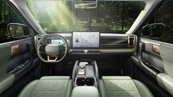 全铝大梁、大疆车载！奇瑞方盒子电动车iCar 03预售：12.98万起(图1)