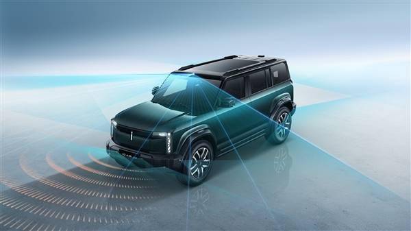 全铝大梁、大疆车载！奇瑞方盒子电动车iCar 03预售：12.98万起(图3)