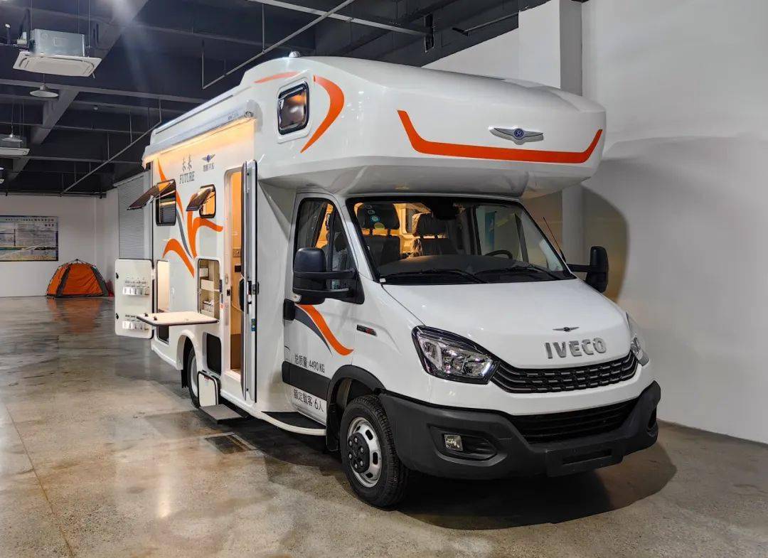 旌航房车未来系列 后横床设计 宽裕收纳空间 尽显贴心之道_搜狐汽车