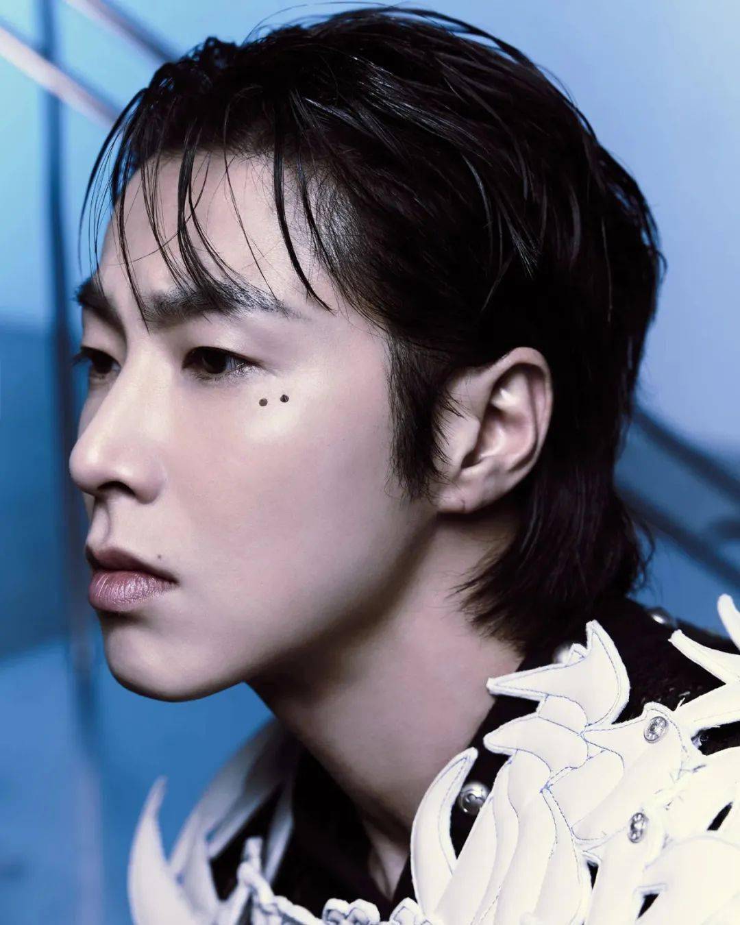 出道20年依旧是男神,东方神起回归大秀八块腹肌!_britney_布兰妮_节目