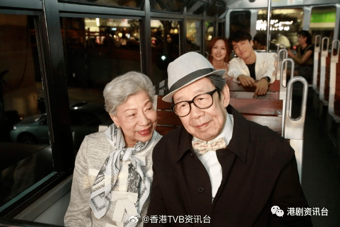 91岁胡枫与89岁罗兰谱「迟暮恋」_车婉婉_姚嘉妮_爱情