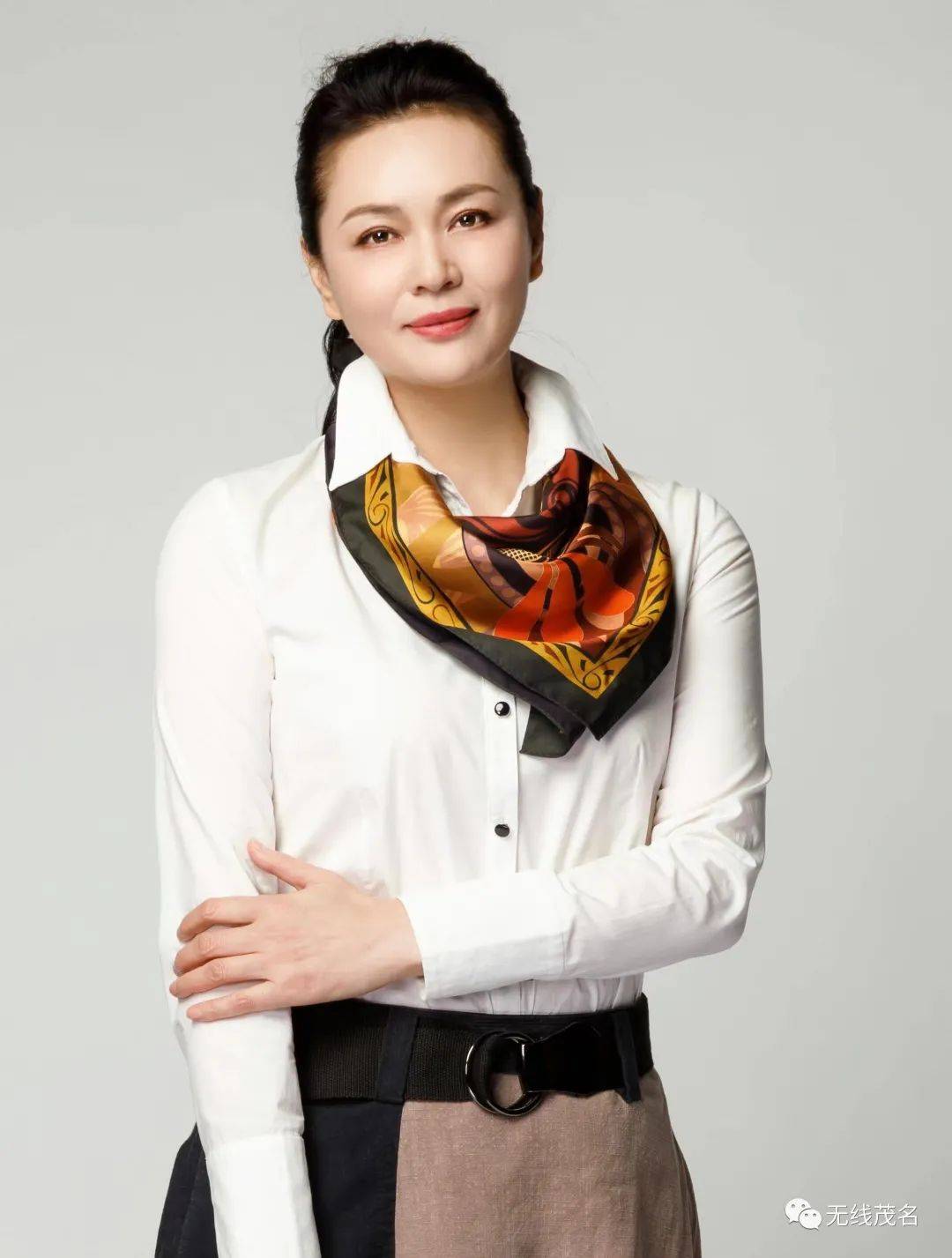 主持人:王虹崔鸿嘉:2002年,作为世界上至今为止,唯一的中国人考取了