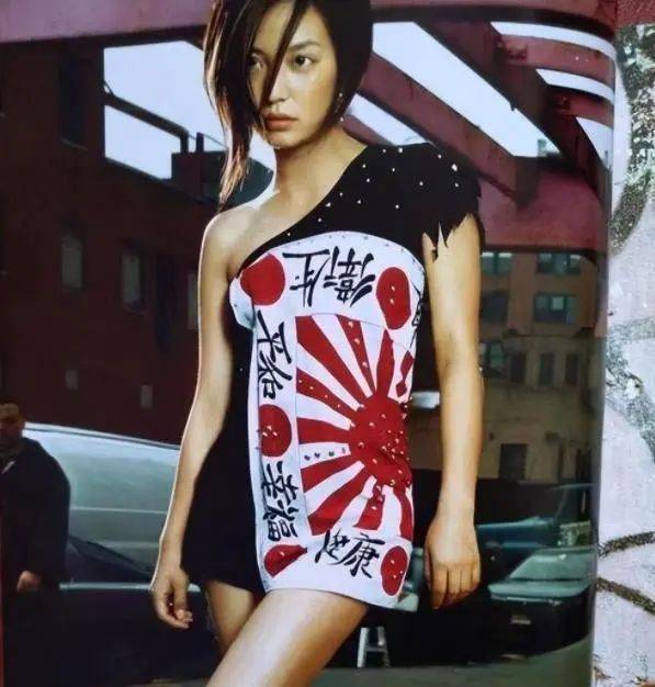 除此之外,关于殴打孕妇事件等争议也给赵薇带来了巨大压力.