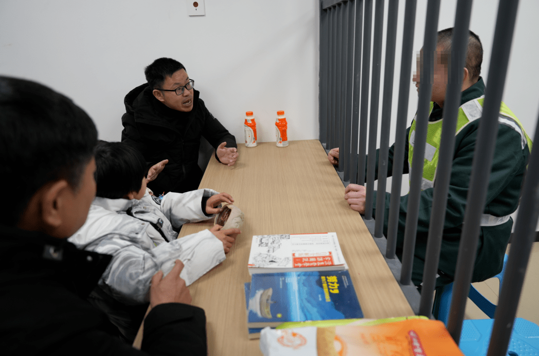 浙江省第一监狱助都昌太阳村一对姐妹圆探监梦_袁奇_小婷_赵某