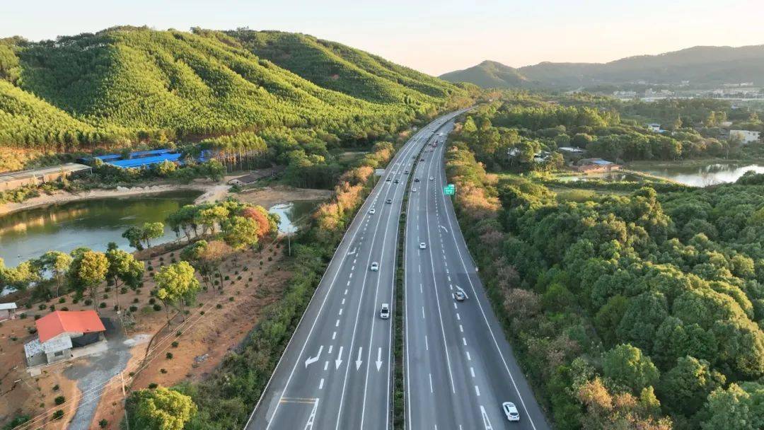 京港澳高速韶关段梅花至大桥段恢复通行!_气温_天气_景区