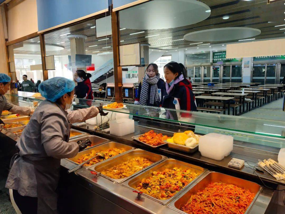 包头市第八十一中学(原一机一中)学生食堂,主体业态为学校食堂.