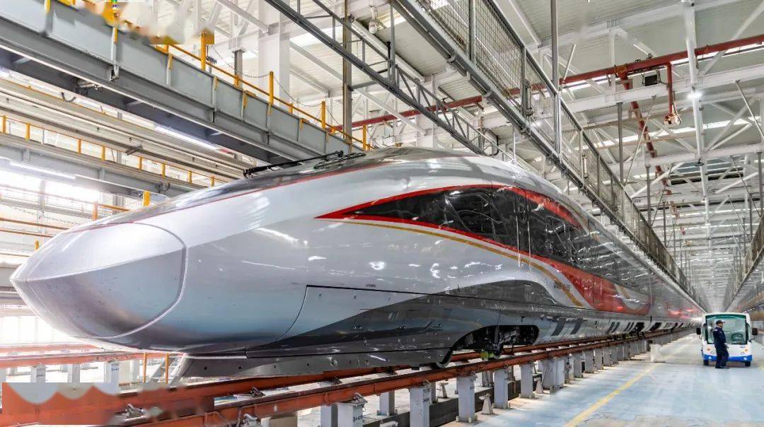 6米扩展设计为16编组的车型在cr400bf-z型动车组的基础上(cr400bf车型