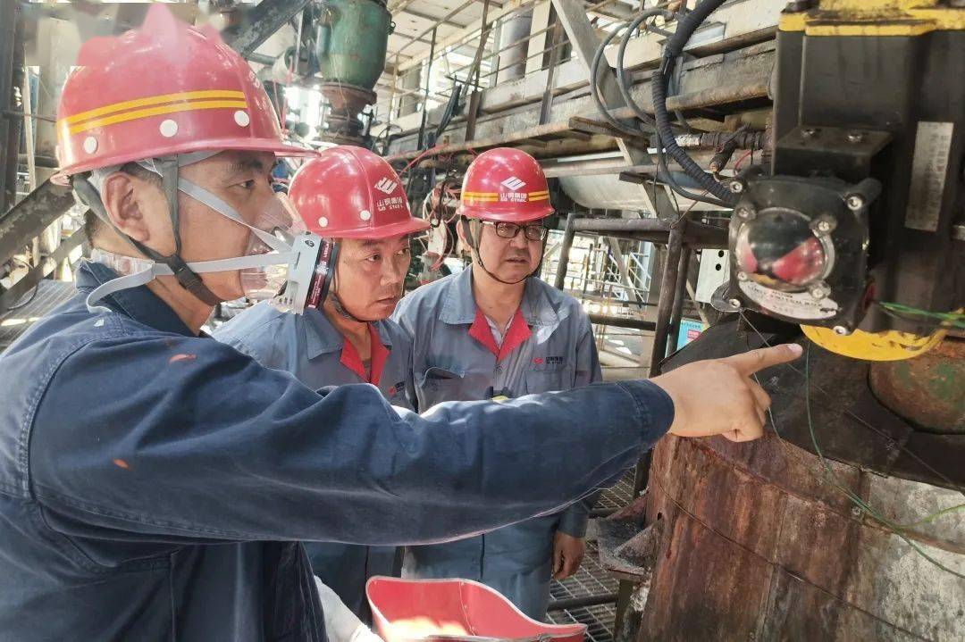山钢这个班组上演"变身术"……_检修_设备_专业