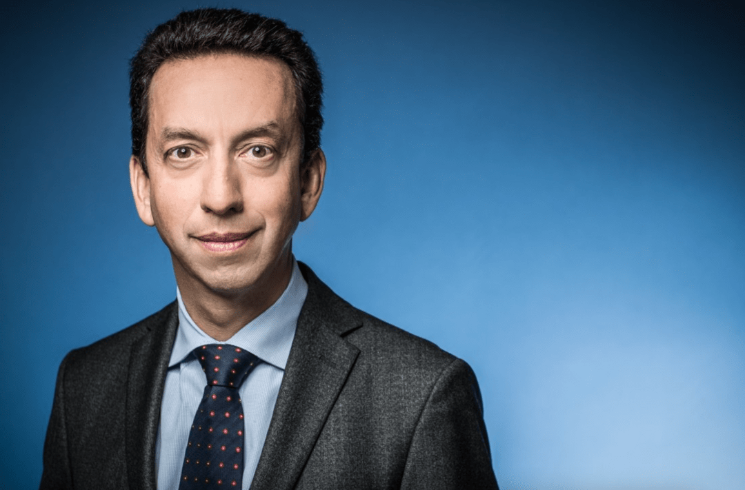 在此之前,他在玛氏公司拥有超过30年的工作经验,担任过多个行政领导