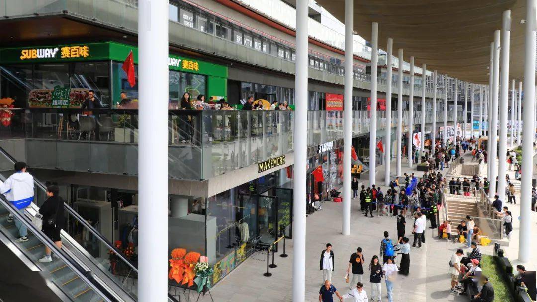 不只是"话题王者"!一年蝶变:更好的郑州银泰