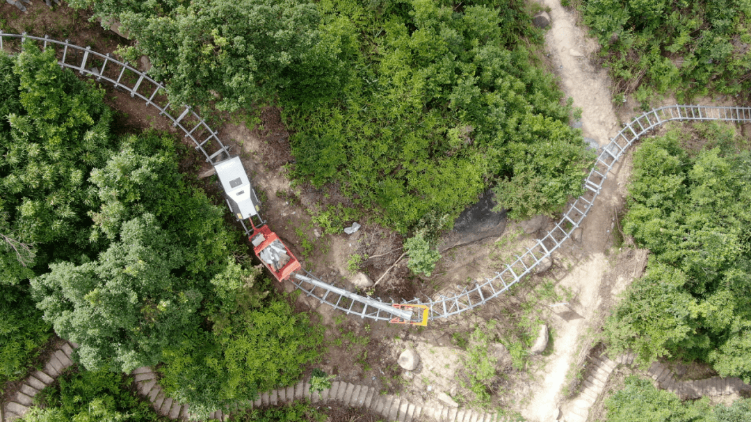 电动山地双轨运输车获得国网新型施工装备认定当前,重点项目500千伏三