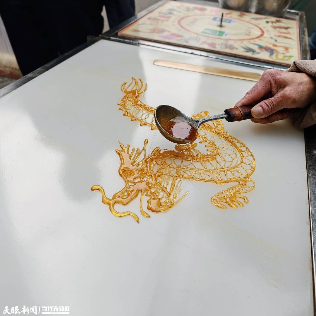 桐梓:非遗迎新年年味有传承_桐梓县_剪纸_民间艺术