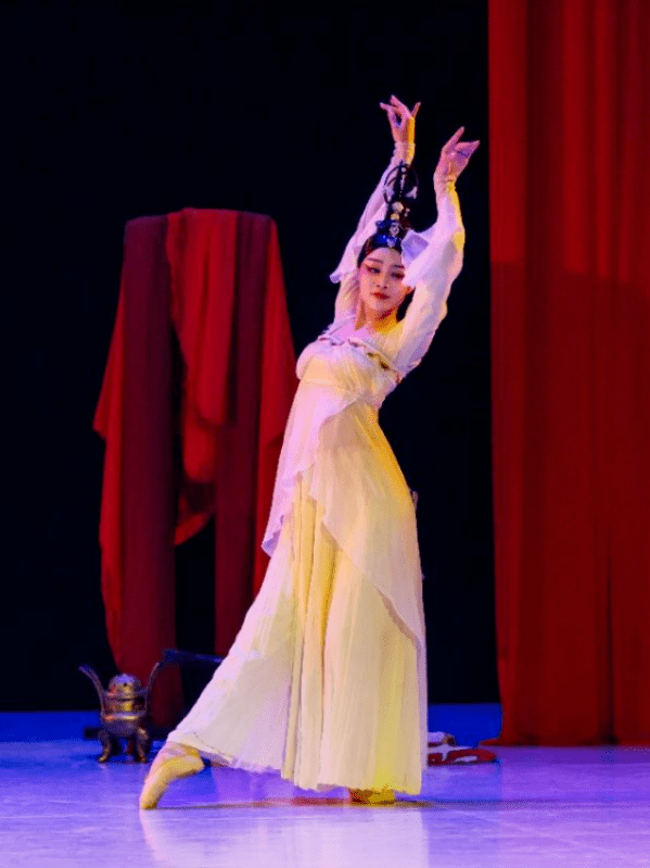 郭亦鸣 王梓 黄腾从最初的胡阳,唐诗逸领衔主演,到杨思宇,石雪函,余瑜