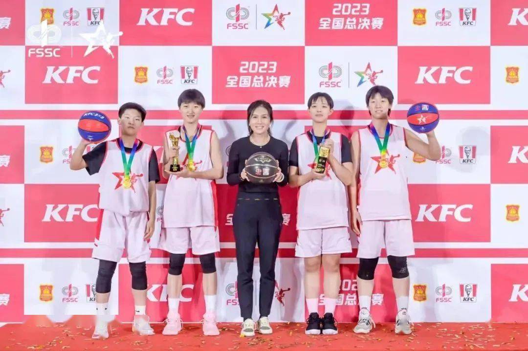 西安铁一中陆港中学女篮勇夺中国中学生3x3篮球联赛全国总冠军