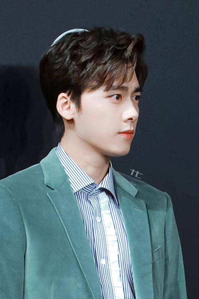 再看李易峰如今的处境,他很可恨,但也很可悲_感情_互动_吴昕