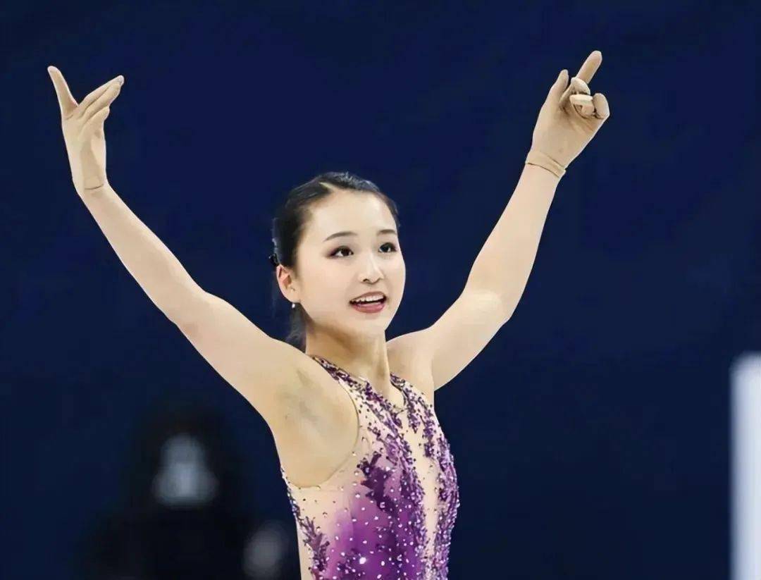 苏翊鸣官宣的女友朱易,有多厉害?_朱松纯_中国_崔洁